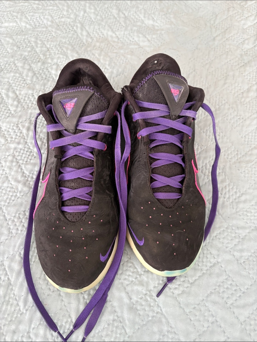 LEBRONS Nike mens black Sneakers with Purple and Pink Accents